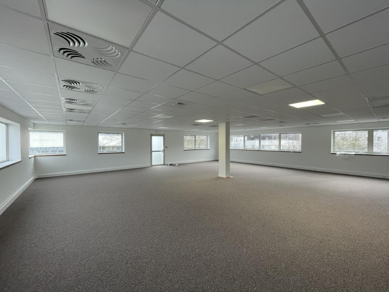 Bureau Carquefou 919m² Location bureau Carquefou Loire-Atlantique OLBUR2112381 0